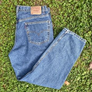 Vintage Levi’s 550 100% cotton denim jeans